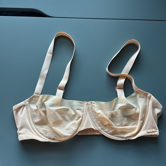 SKIMS NO SHOW UNLINED BALCONETTE BRA 36B - Picture 8 of 16